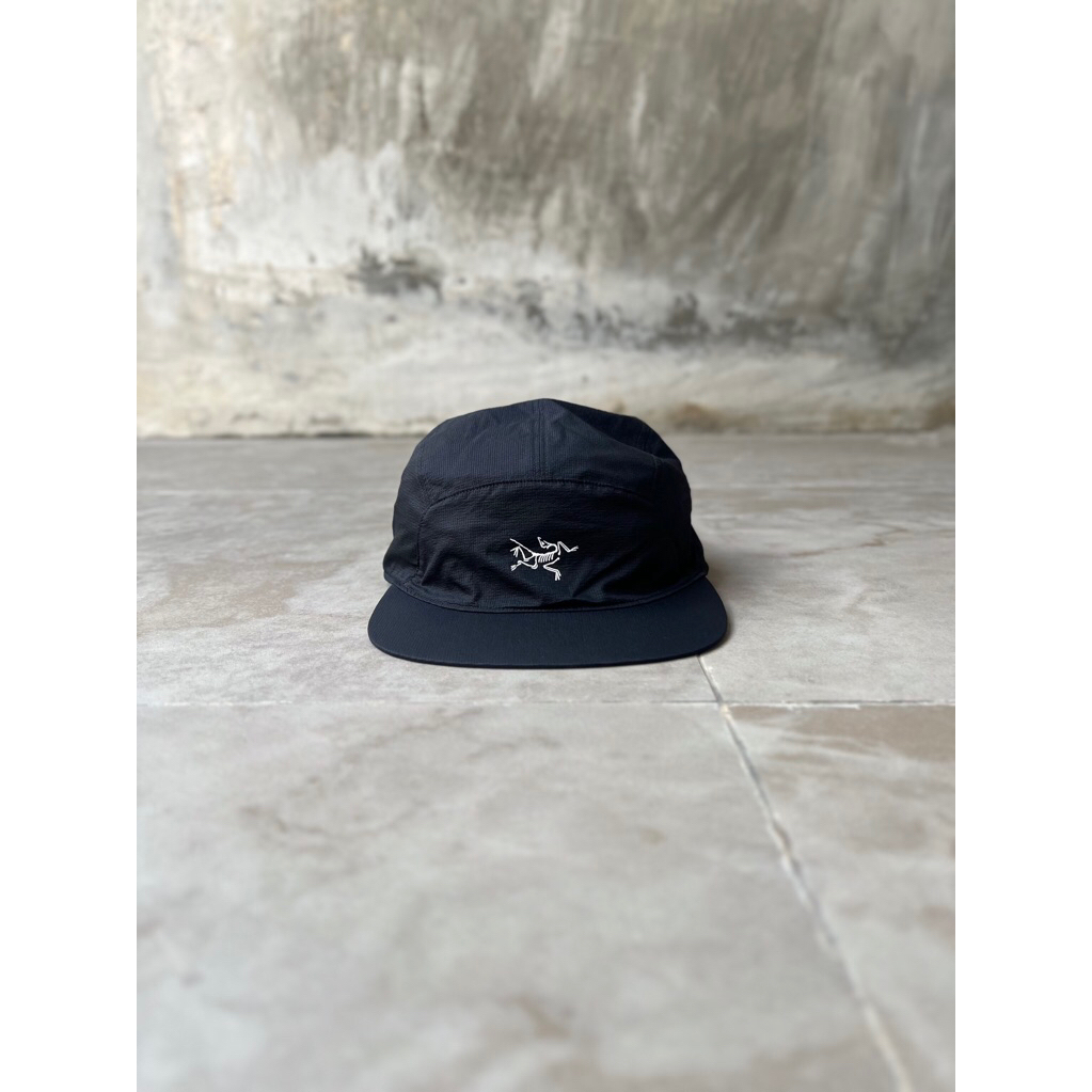 Arcteryx aerios 5 panel black arctic silk