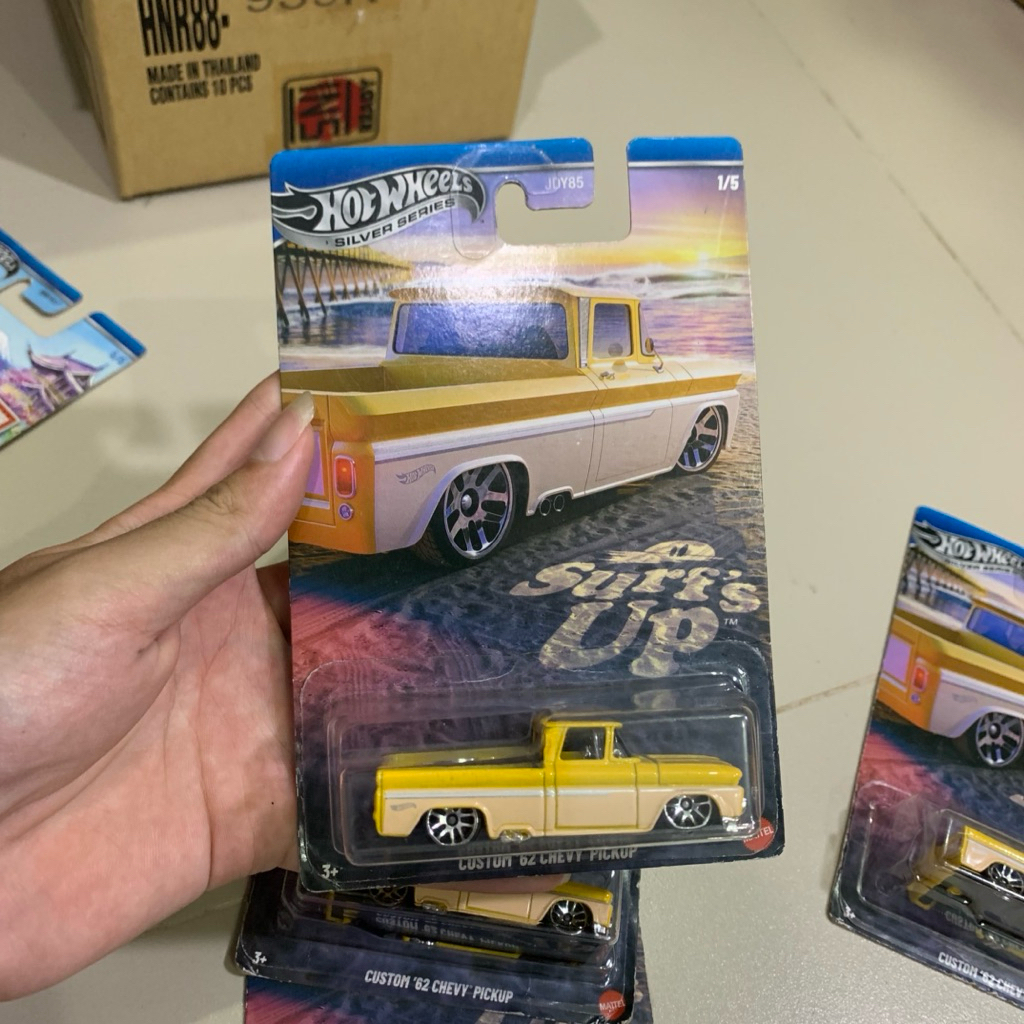 Hotwheels Silver Series Custom 62 Chevy Pickup - Surfs Up