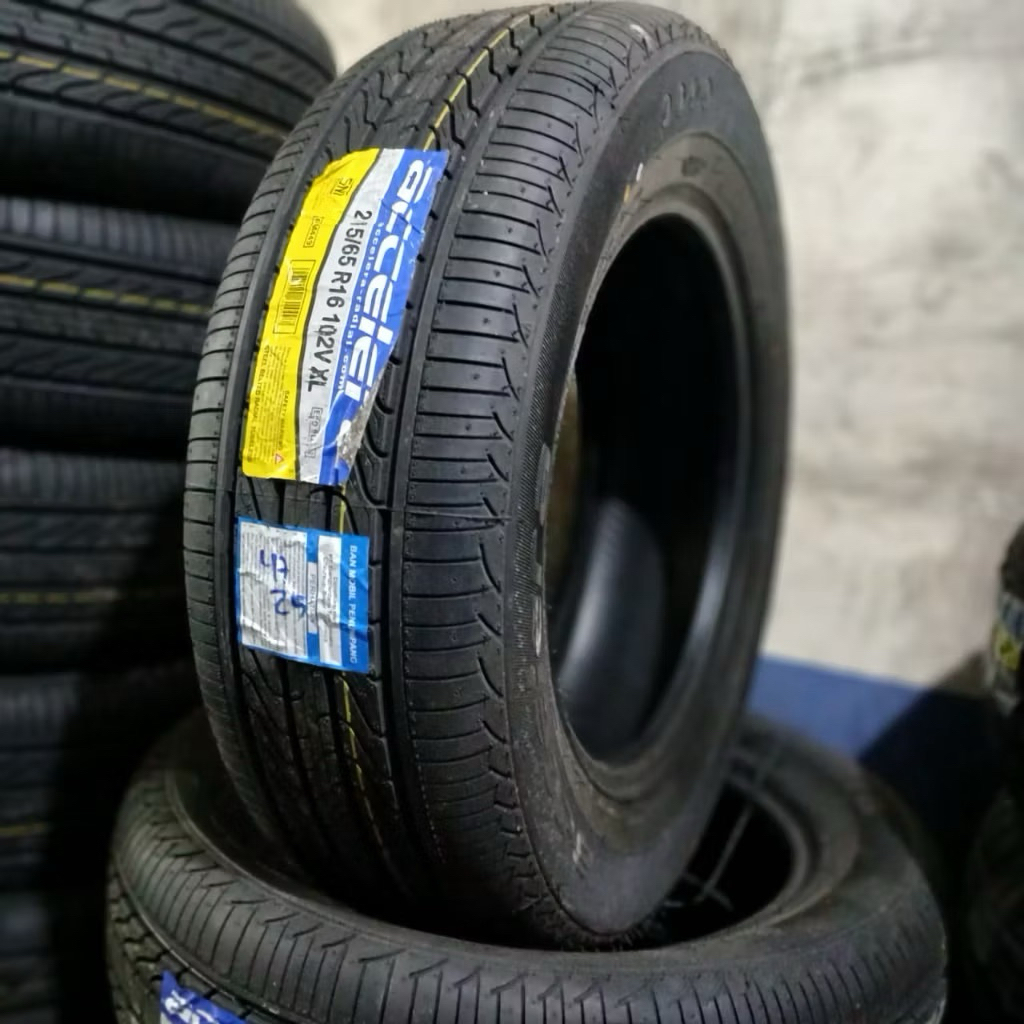 Accelera 215/65 R16