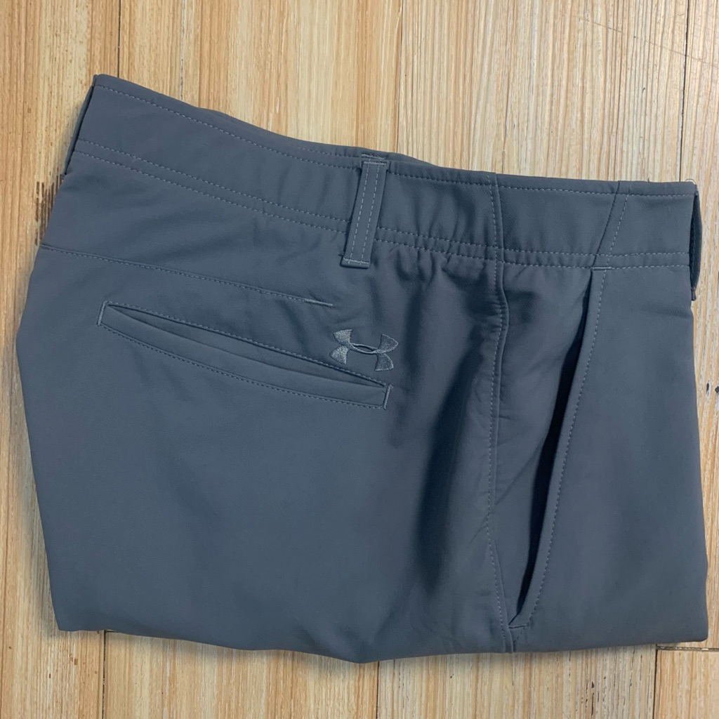 Celana panjang Golf pria UNDER ARMOR Model Standar Cakep bgt LIKE NEW (Size 33-34) Lp86