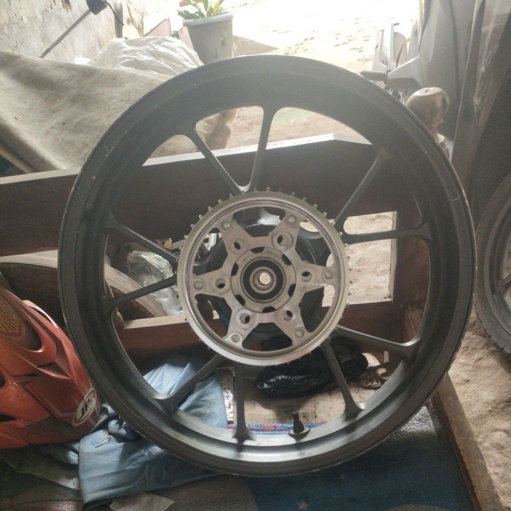 velg cbr k45n belakang saja