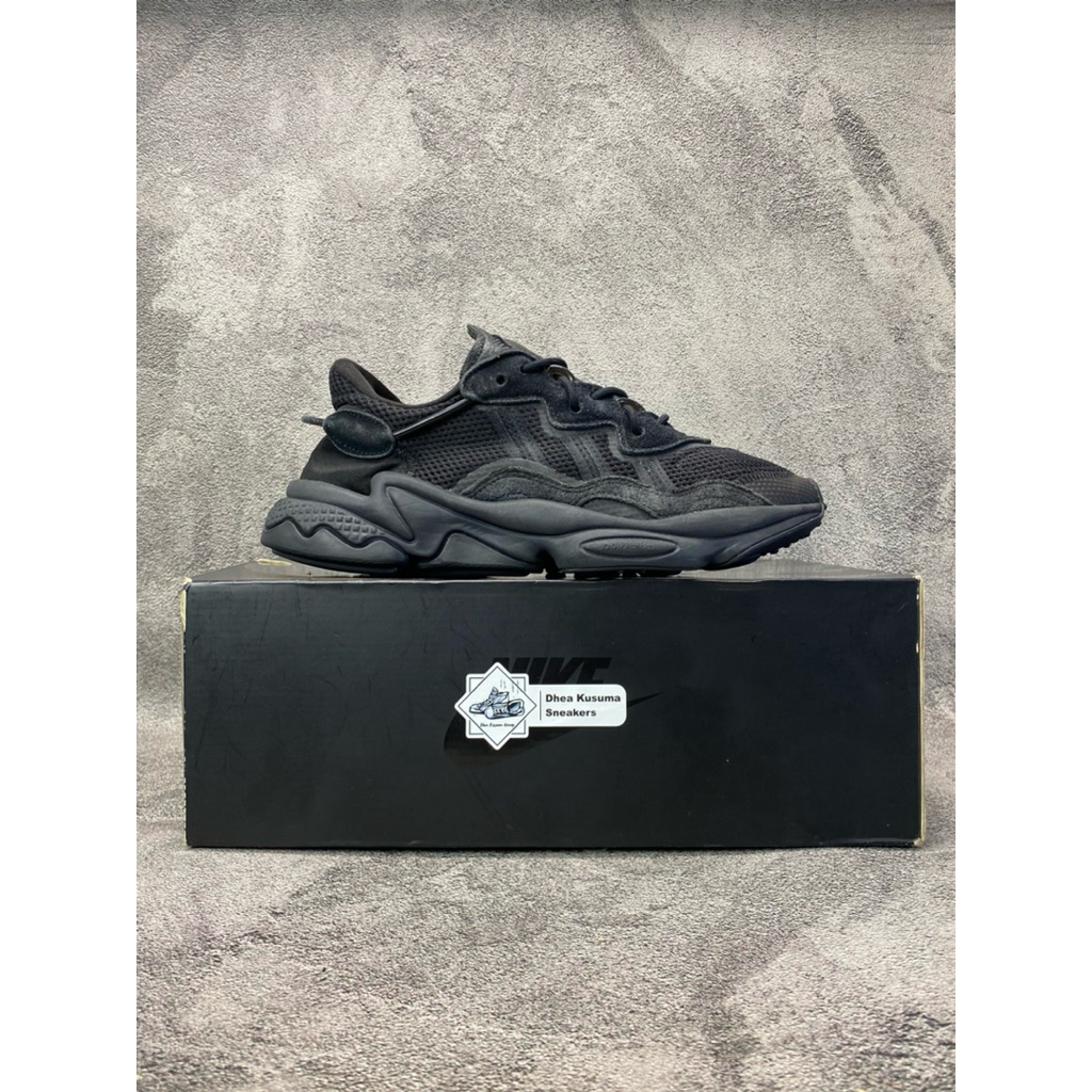 Sepatu Second Adidas Ozweego Full Black  Size 40 2/3  Original Guarantee 100%