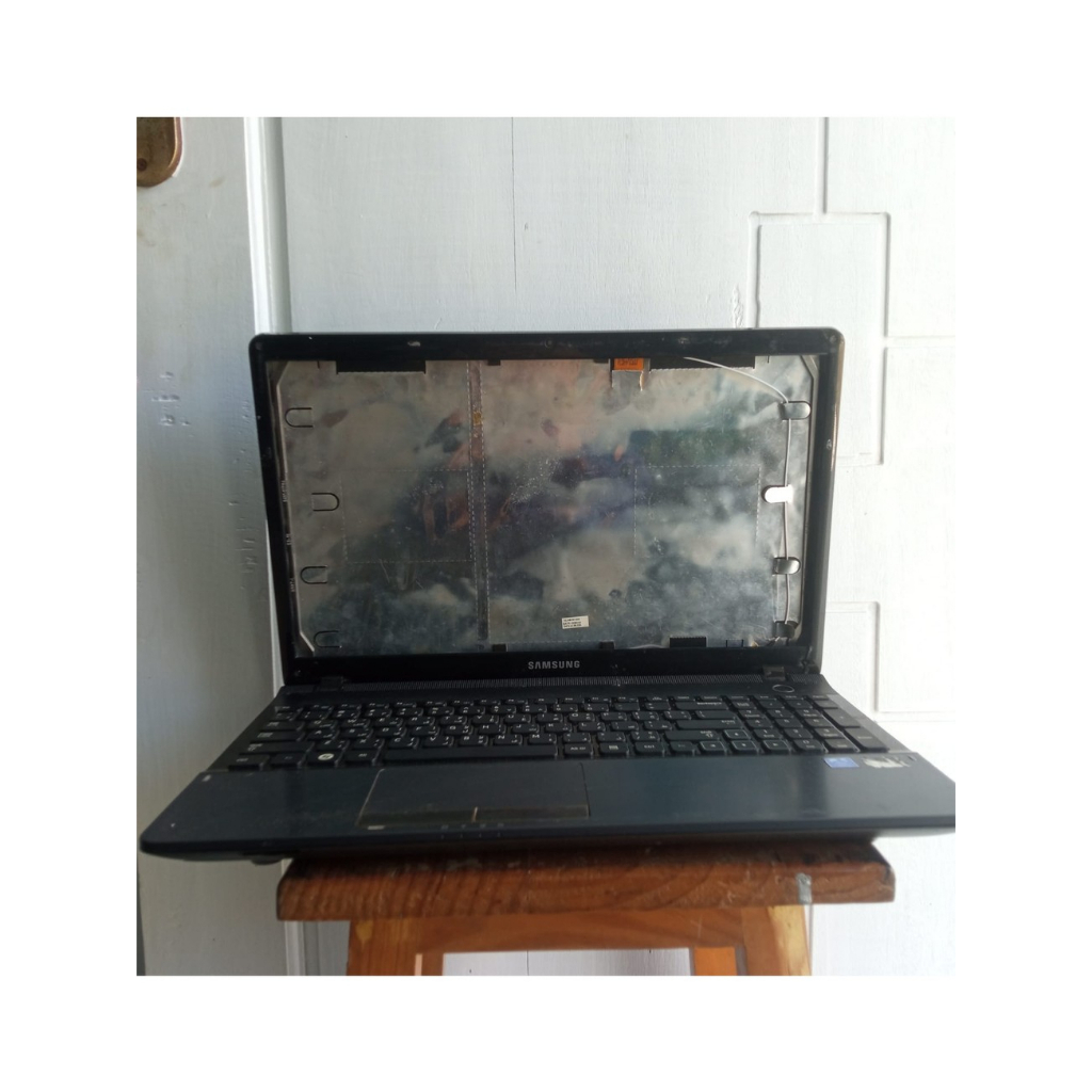 Casing Samsung NP 300E5C