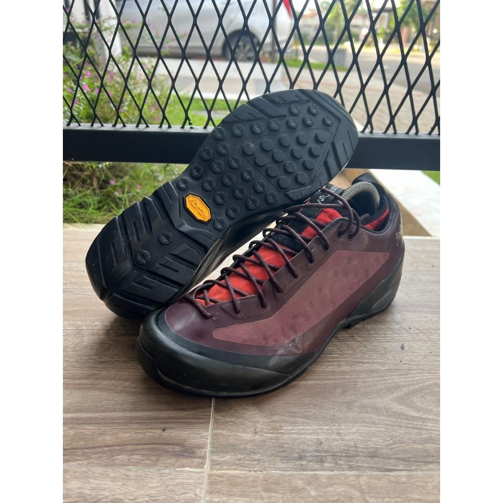 Sepatu ARCTERYX