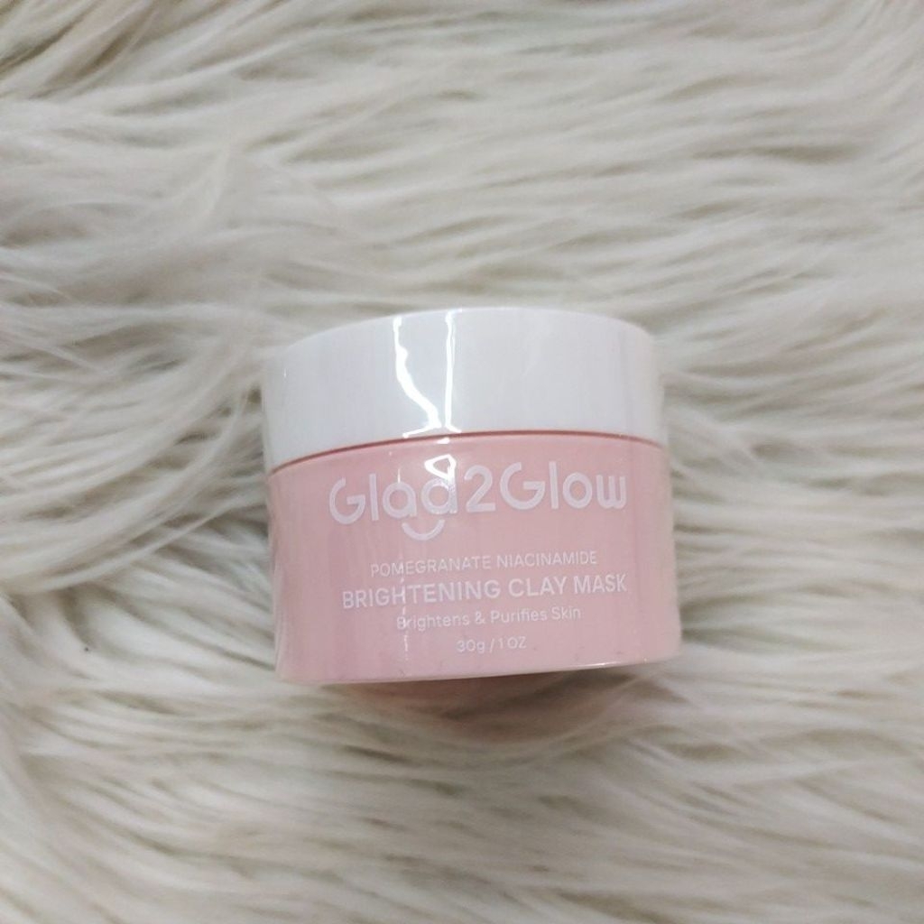 Glad 2 Glow Pomegranate Niacinamide Brightening Clay Mask