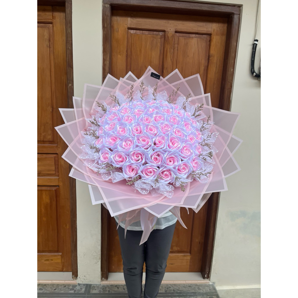 buket bunga satin/buket bunga satin premium/buket bunga wisuda ulang tahun/buket bunga wisuda/buket 