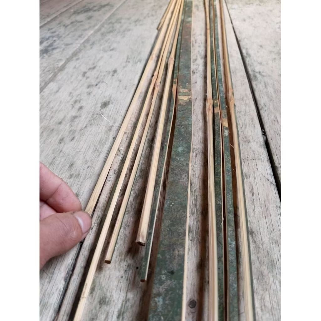 Bambu Petung Bahan Arku Layangan Panjang 2Meter