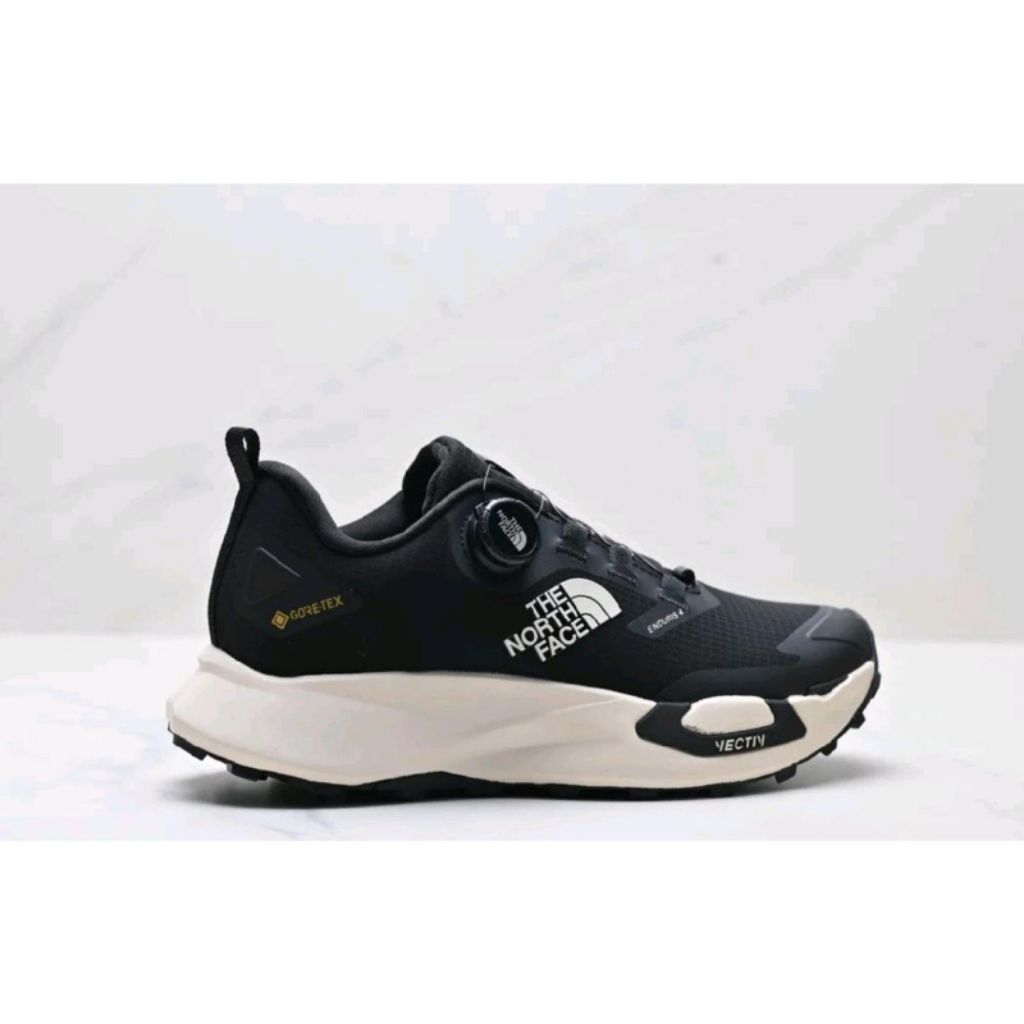 Sepatu Trail Running The North Face Vectiv Enduris 4 GoreTex Black/White