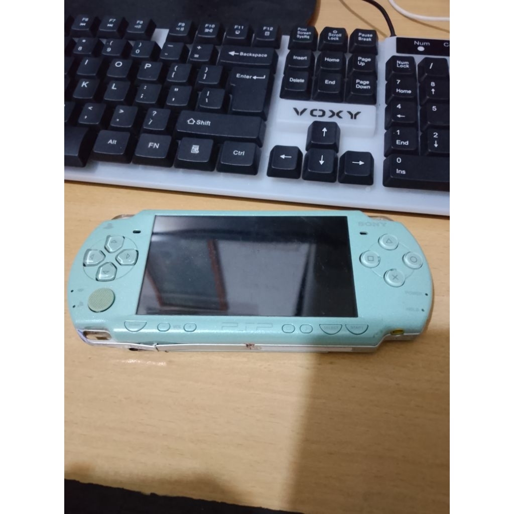 sony psp2000 mesin hidup