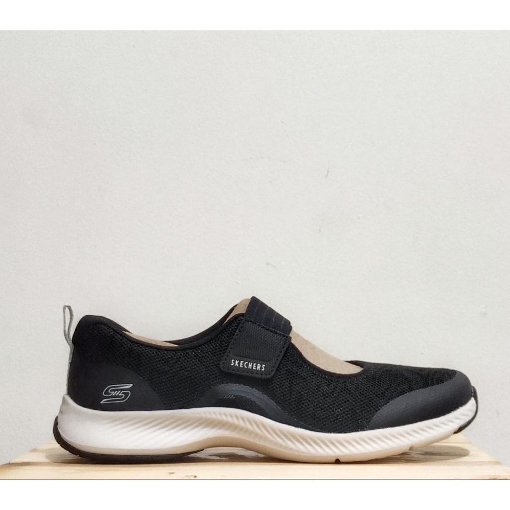 Skechers Vapor Foam Move Women Sneaker Original Black