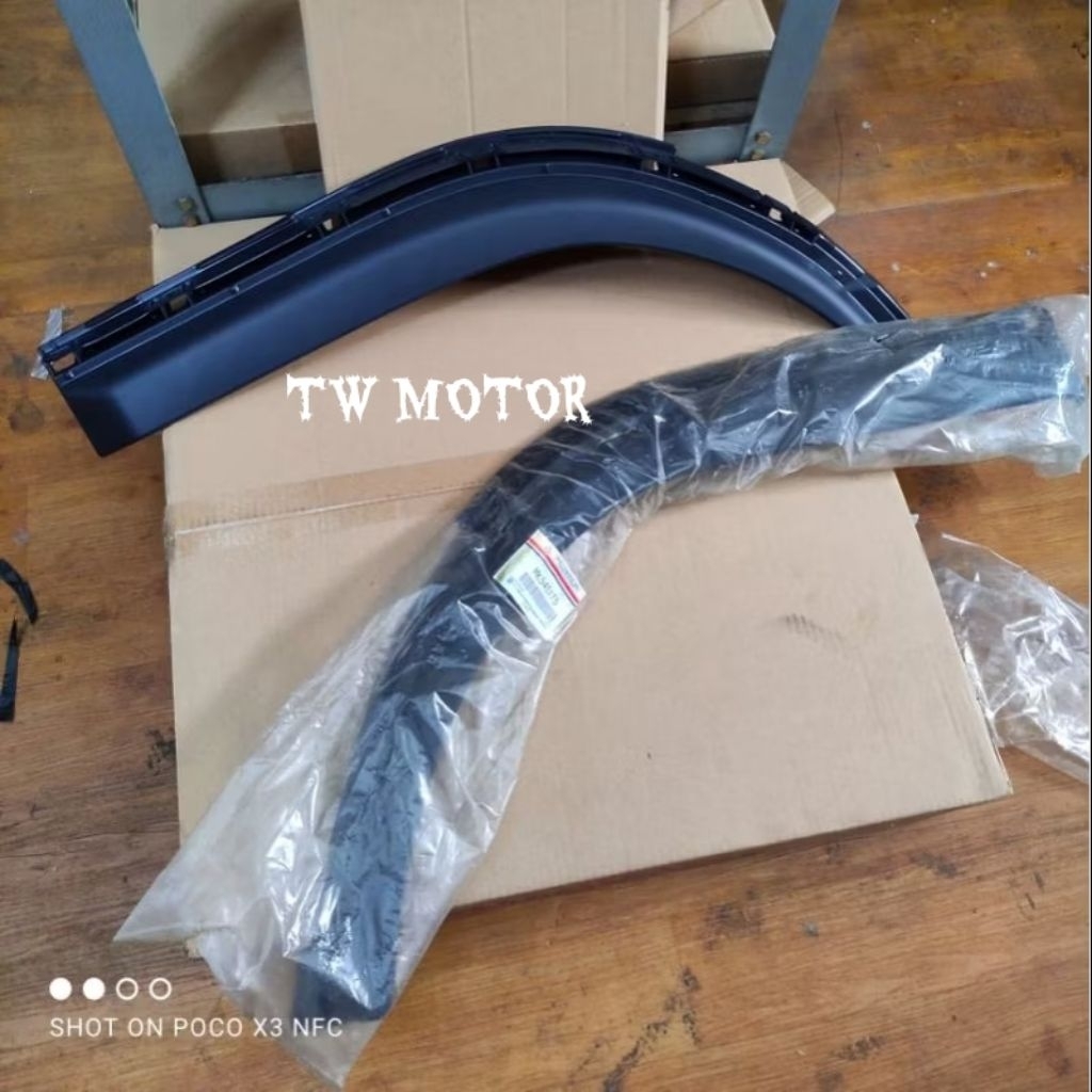 SPAKBOR DEPAN/LIST FENDER SPAKBOR CANTER ORIGINAL KTB