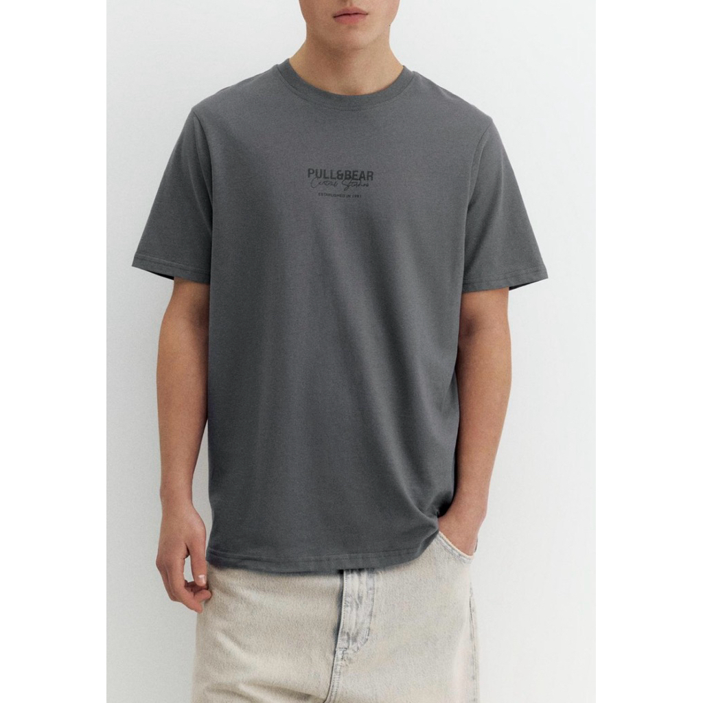 Kaos Logo Pull and Bear Cowok