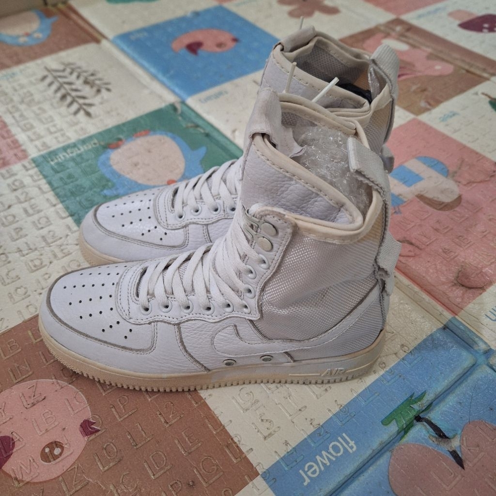 NiKe AF 1 HiGh Size 41 / 26 cm