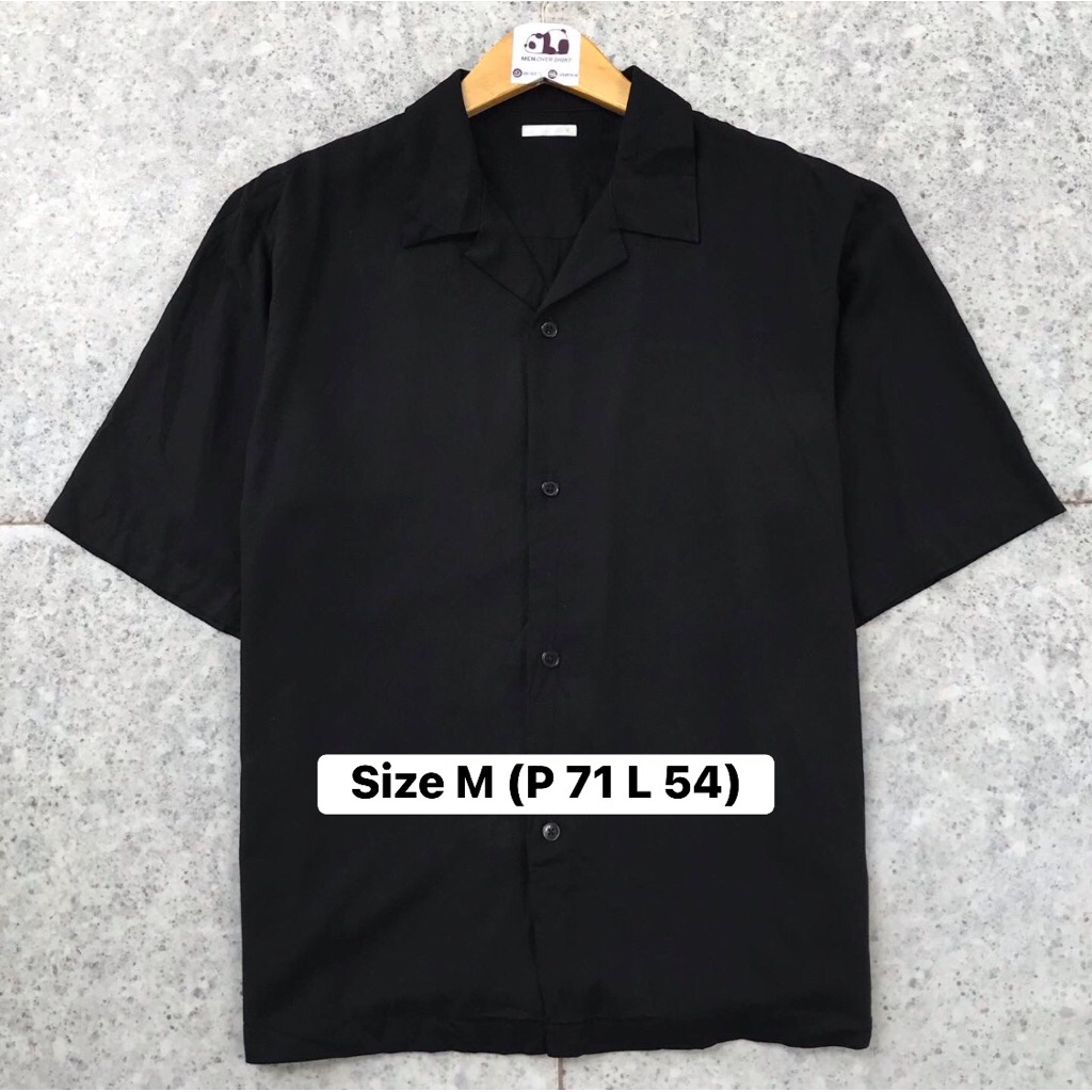 Kemeja Hitam Open Collar Gu Uniqlo