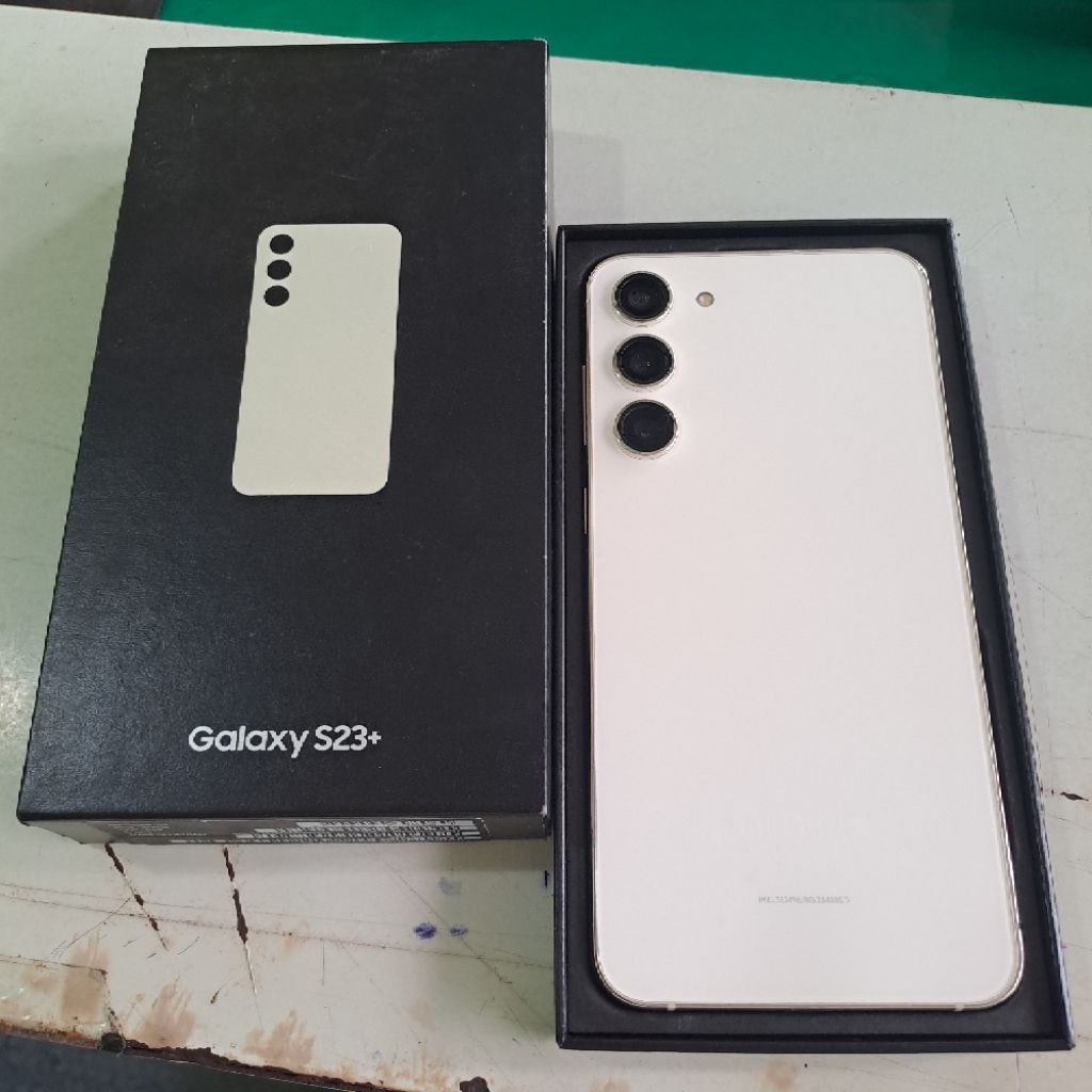 samsung S23plus 8/256gb