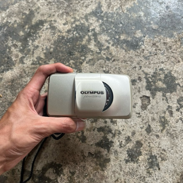 Kamera analog Olympus Mju zoom 105