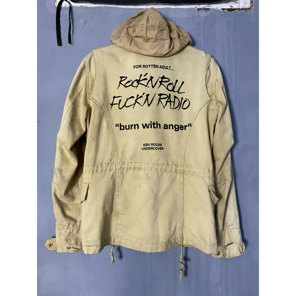UNDERCOVER SIZE M