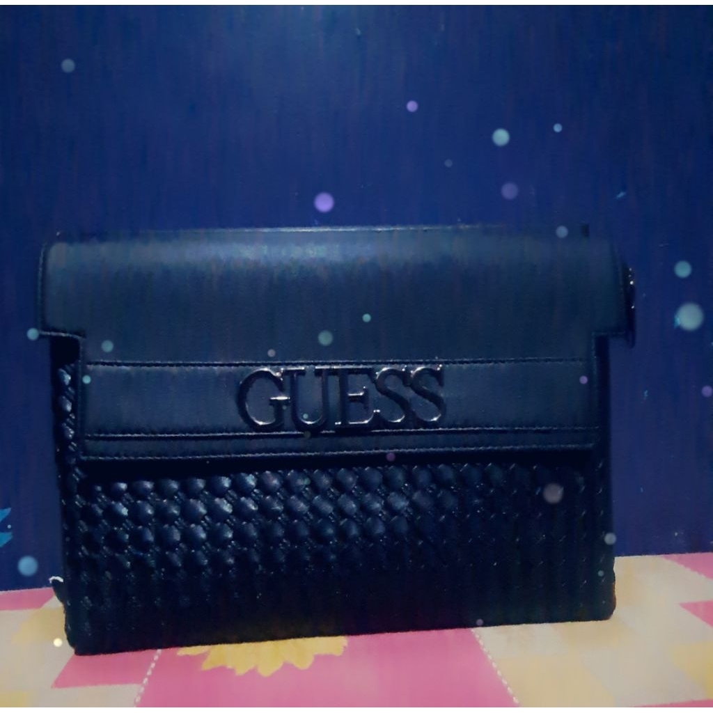 TAS GUESS  CLUTCH WANITA