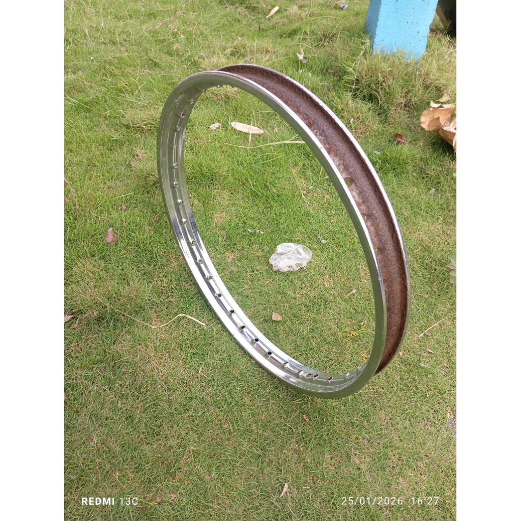 velg besi ring 17-120 bekas copotan motor