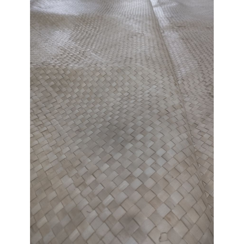 TIKAR ANYAMAN DAUN PANDAN/TIKAR MAYAT  Ukuran 200x140 CM ,180X120