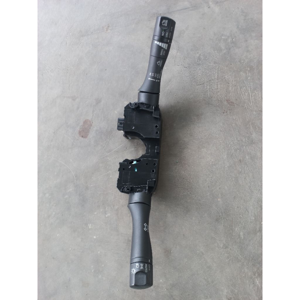 switch saklar lampu nissan serena C26