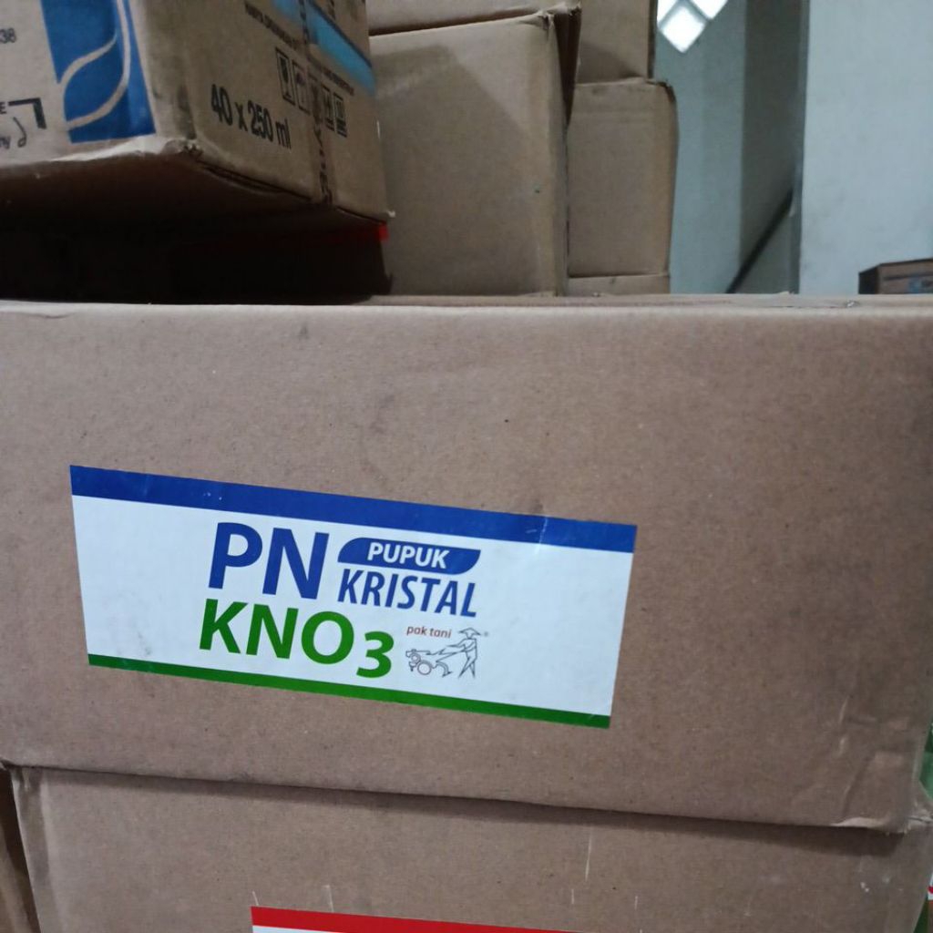 pn pak tani kno3 putih kristal 1kg 20biji/1dus