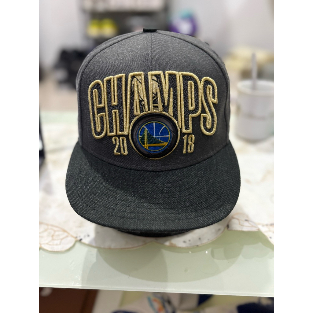 topi snapback new era