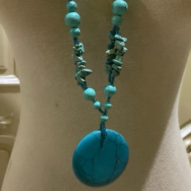 TURQUOISE VINTAGE NECKLACE