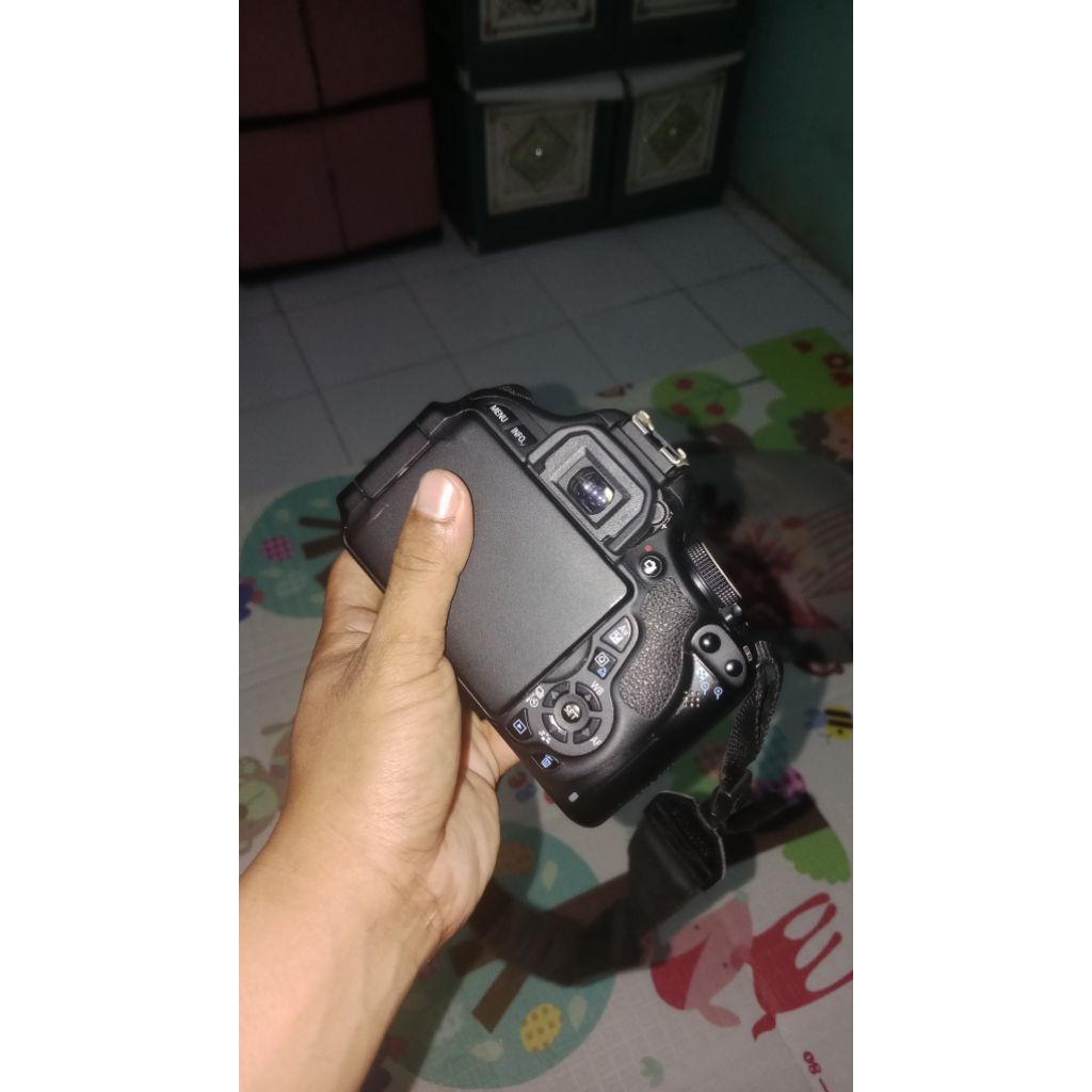 Camera DSLR Canon eos 600d second