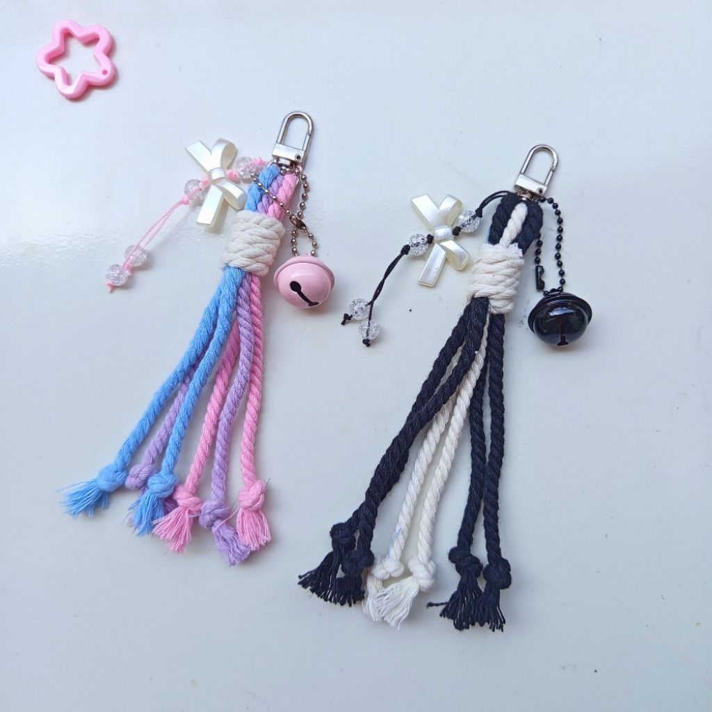 Bagcharm tali macrame | Gantungan tas  lonceng kerincing lucu murah warna pastel hitam putih