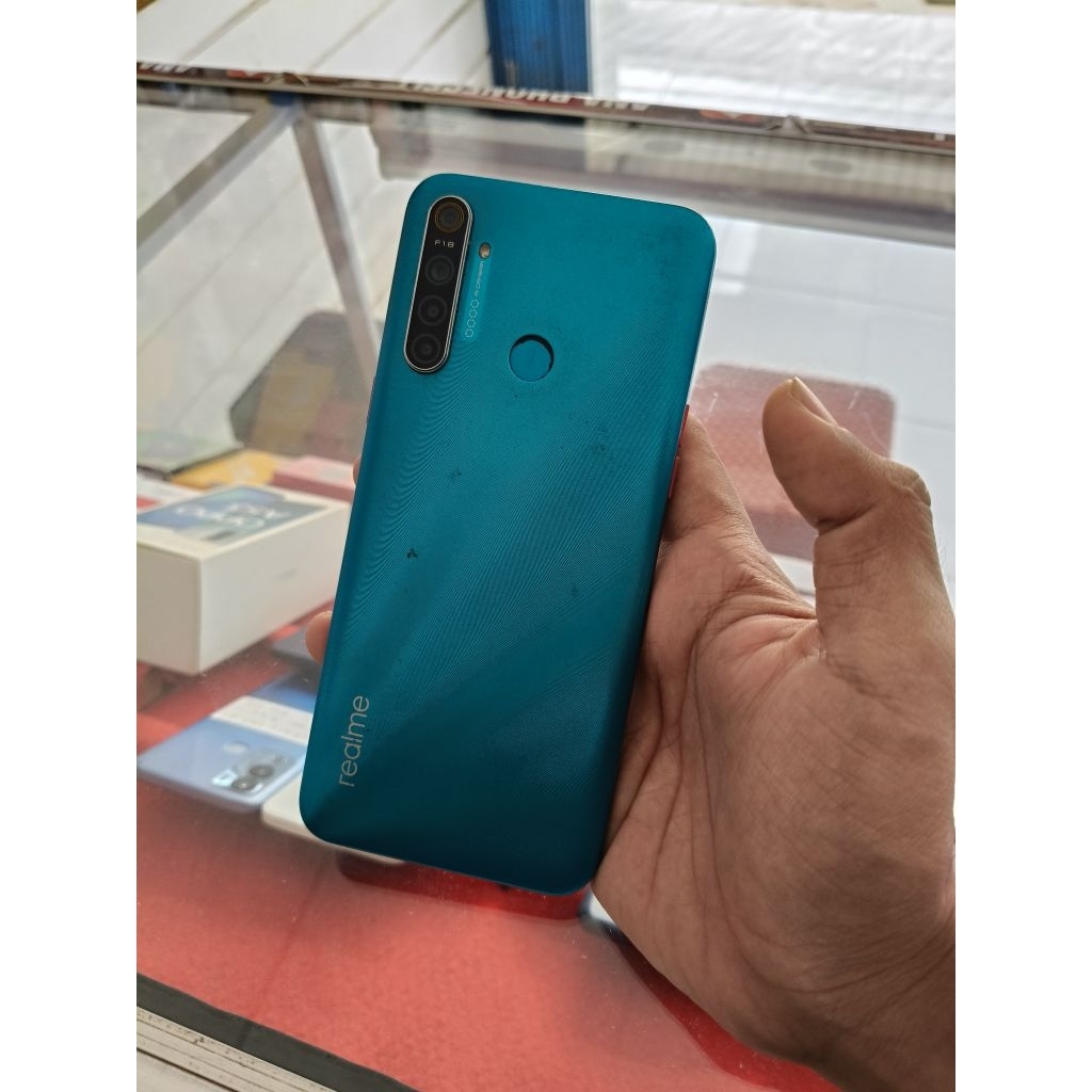 HP SECOND REALME 5i  RAM 4/64