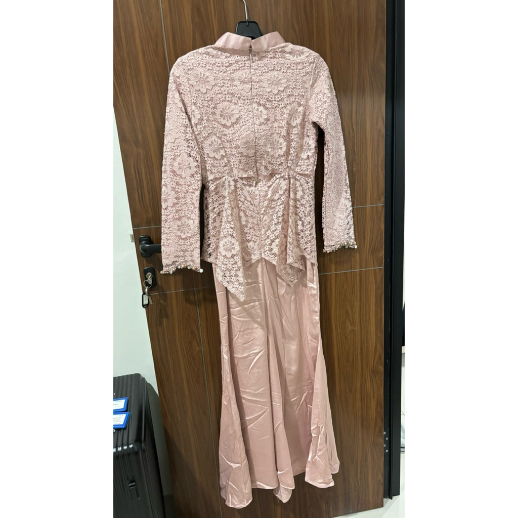 Dress bridesmaid warna pink / preloved