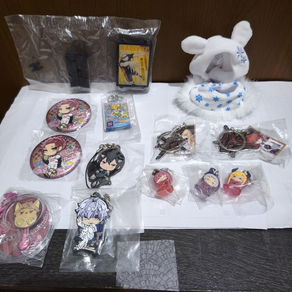 Gachapon/Gashapon Random Item, Rubber Keychain, Keychain, Pin, Figure Keychain, Doll Costum, dll., O