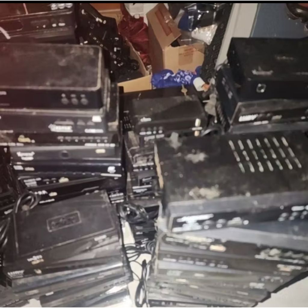 STB TV Digital DVB T2 Mati total / Rusak / Minusan / Batangan Khusus Yang Paham [baca deskripsi]