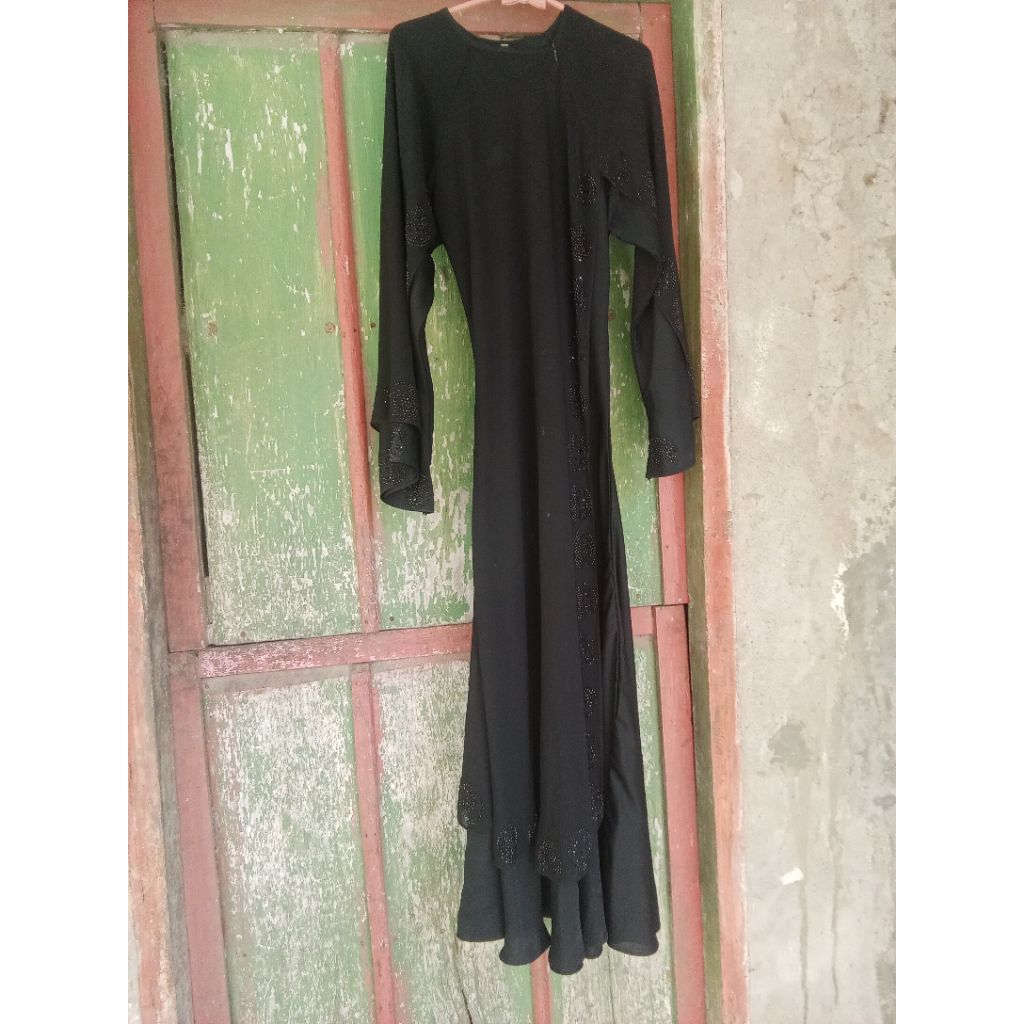 Baju Gamis Muslimah + Hijab Kerudung Jilbab Warna Hitam Polos Manik Manik