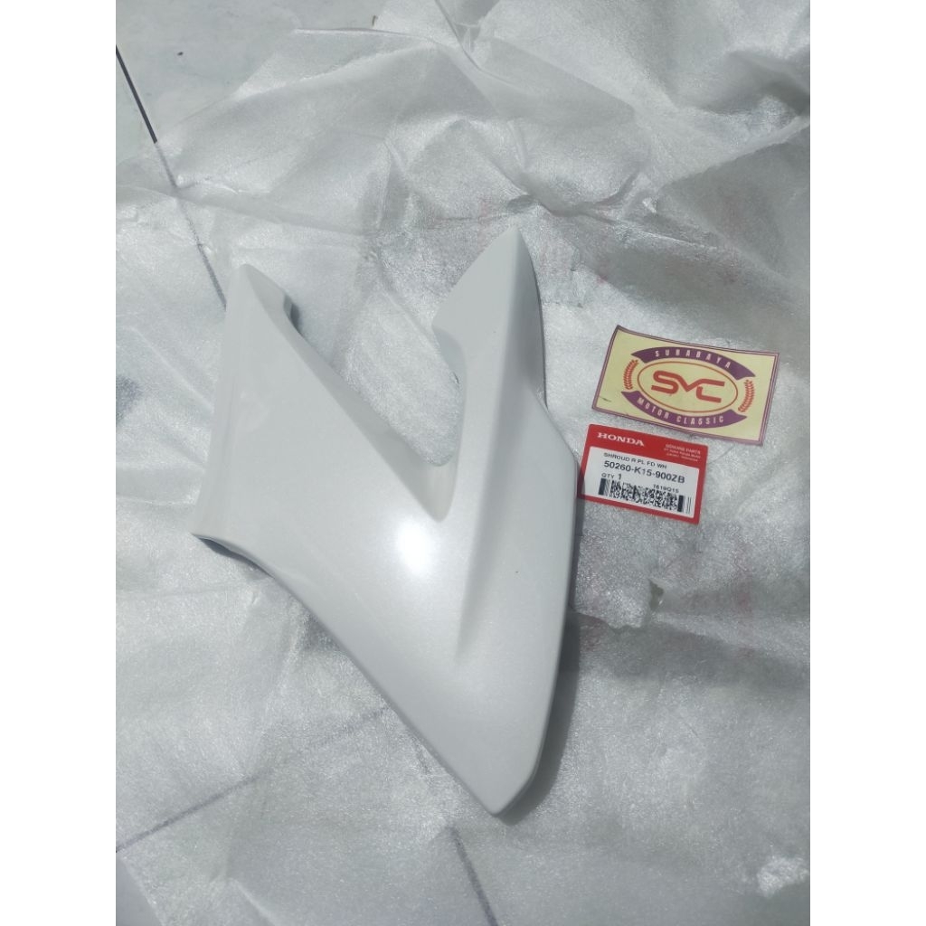 50264-K15-900ZB cover body depan kanan putih new CB150R StreetFire ORI AHM