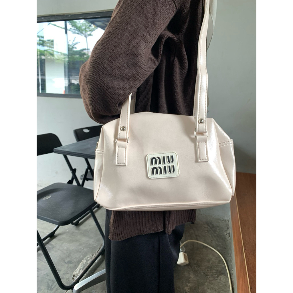 (03) Tas bahu wanita miu miu