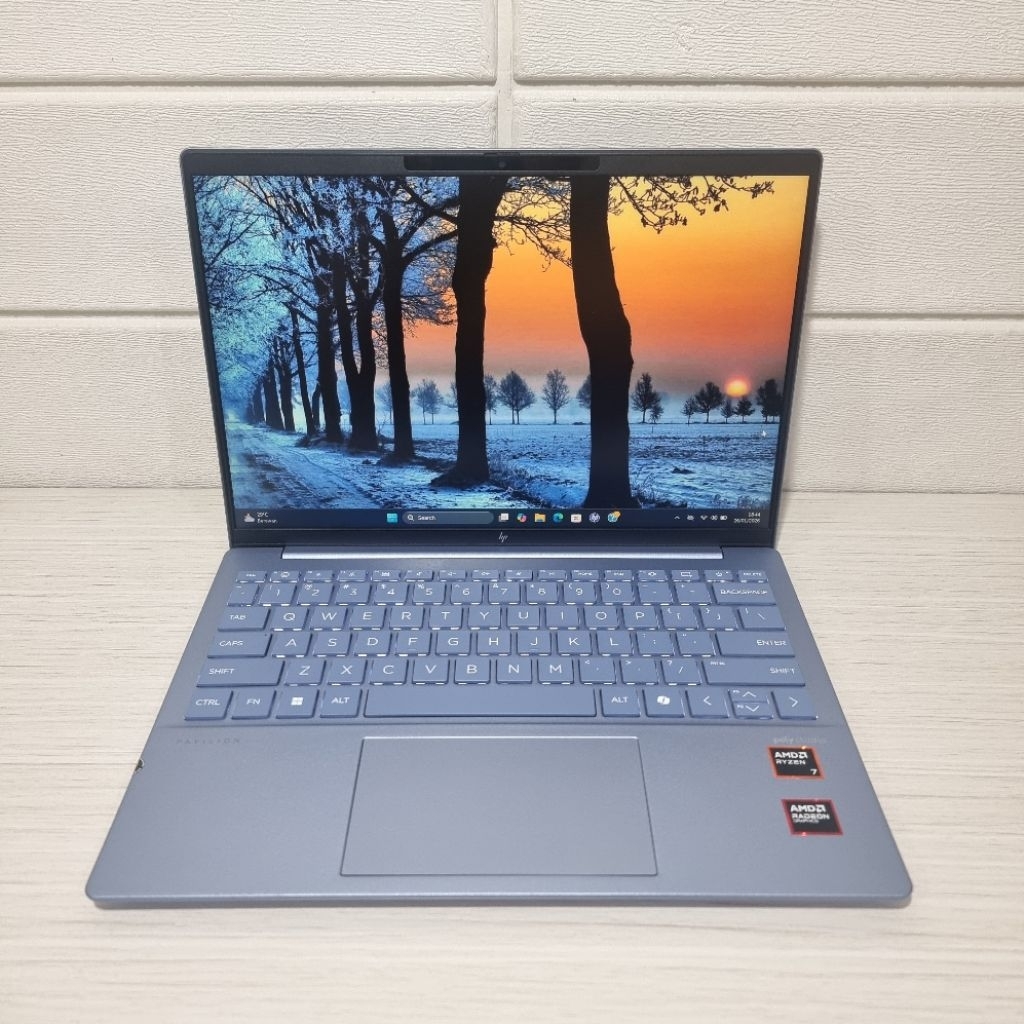 Laptop HP Pavilion Aero 13 BG0888AU RYZEN 7-8840U 16GB/1TB GARANSI ON