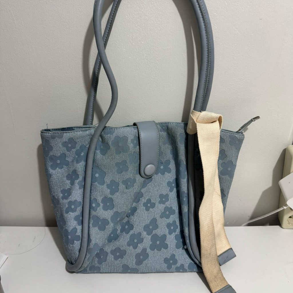 PRELOVED TAS TOTEBAG BIRU