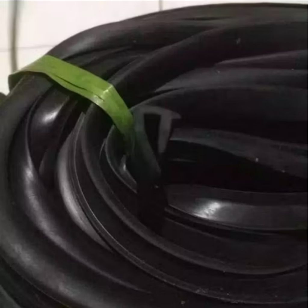 list karet helm trx half face dan full face