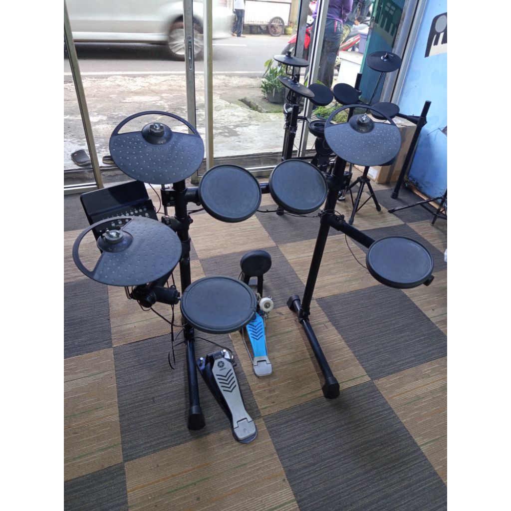 Drum elektrikYamaha DTX450K