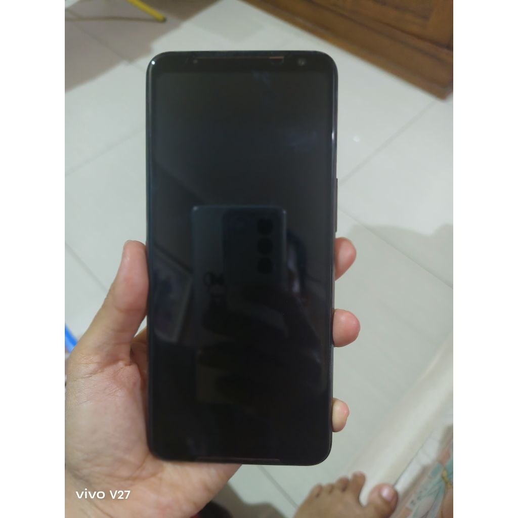 Preloved HP Gaming ASUS ROG Phone 2 4G RAM 8/128