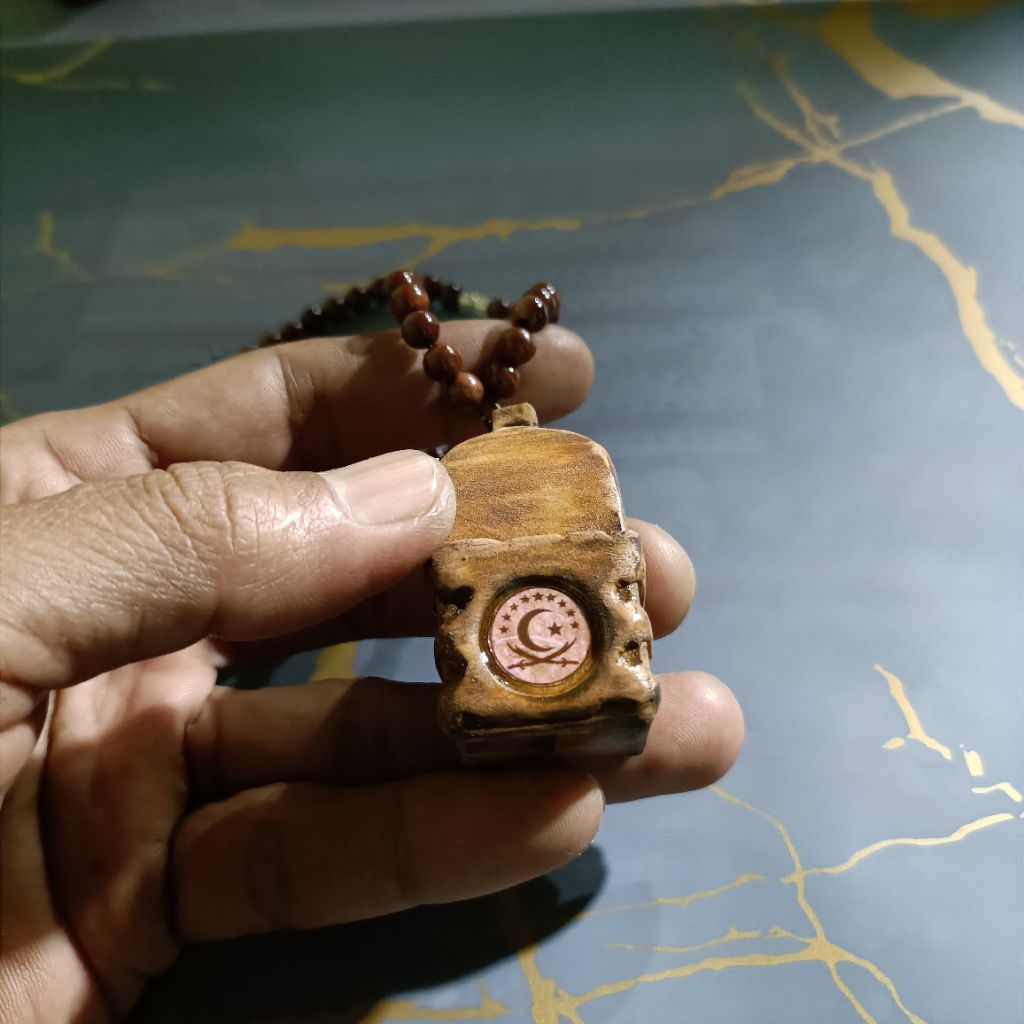 (Bisa cod)alquran stambul kecil tinta emas+wadah model gantungan