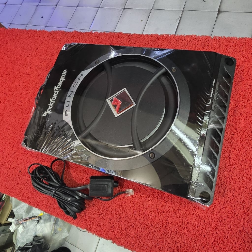 Subwoofer Kolong Aktif Rockford Fosgate JPS-100-8 Subwoofer Aktif Rockford Fosgate 8 in Made in USA