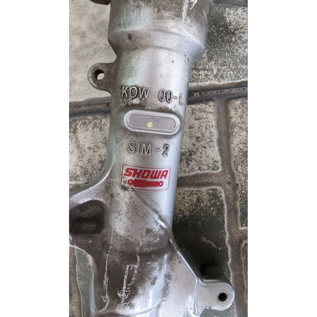 Segitiga dan Shock Depan ADV 160 ABS Original Showa (Original Copotan).