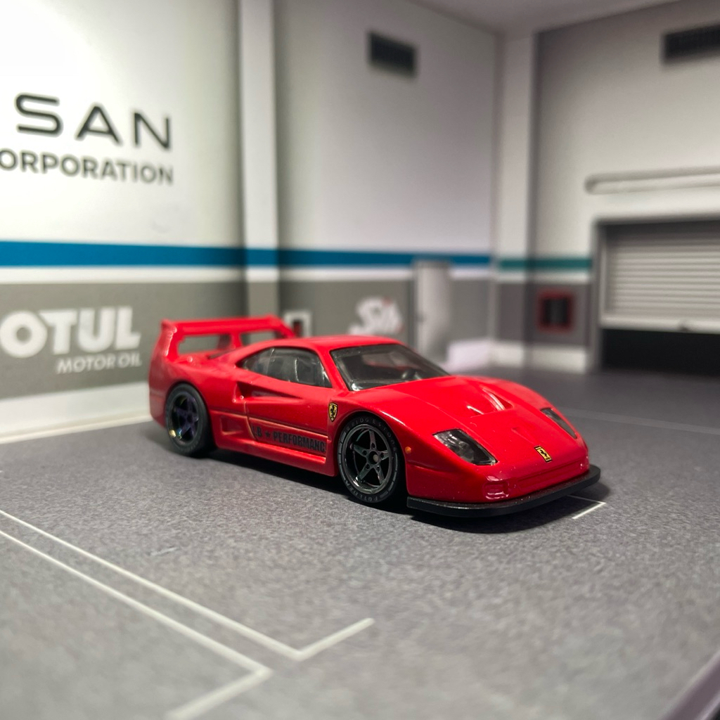 Hot Wheels Ferrari f40 loose ban karet