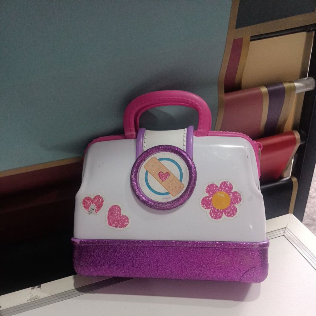 Preloved koper dokter Disney