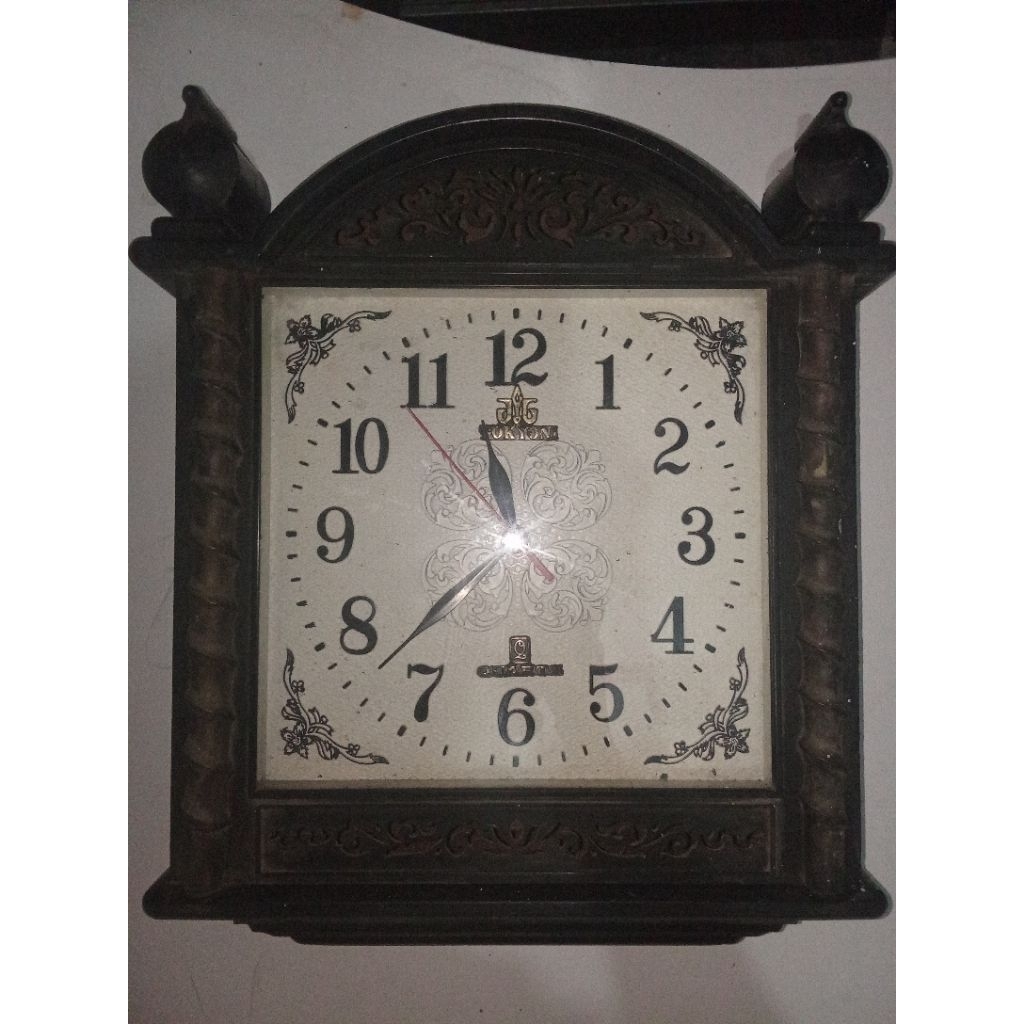 Jam dinding antik, jadul dan lawas