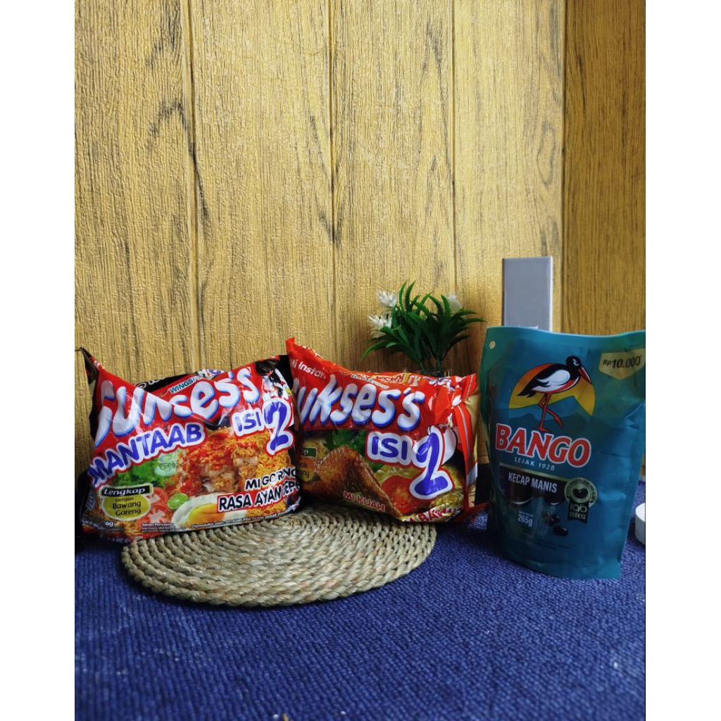 Paket 3 pcs (Mie Sukses Ayam Bawang + Mie Sukses Ayam Geprek + Kecap Bango)