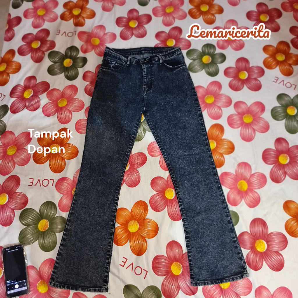 [PRELOVED] Celana Jeans Bootcut Highwaist / Flare Jeans Dark Grey - Masih Seperti Baru